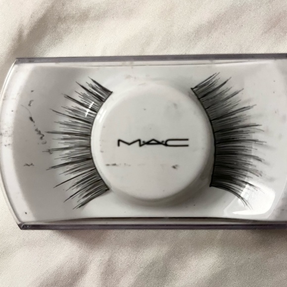 Ardell, Red Cherry, and MAC fake eyelashes - Picture 7 of 10